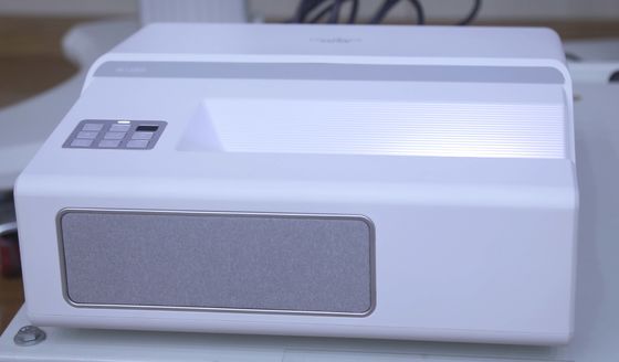 Bon prix UST Laser WUXGA Enseignement en salle de classe Projecteur à jet court 4K 4200lm en ligne